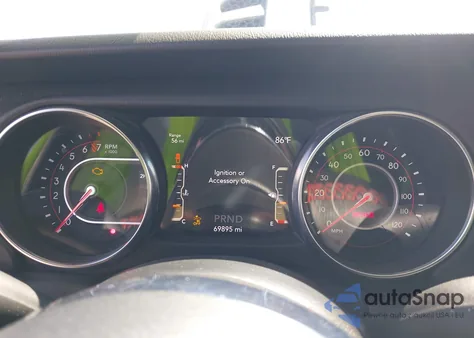 2020 Jeep Gladiator Rubicon 4X4 z USA, uszkodzony, nr VIN 1C6JJTBG3LL118230